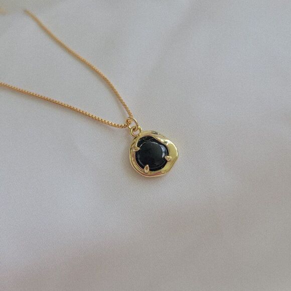 Black Onyx Stone Charm Necklace - Picture 4 of 4
